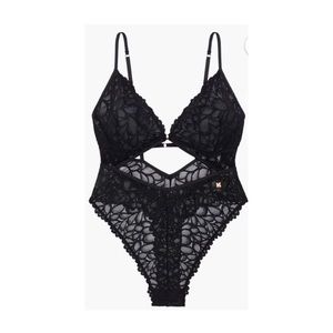 Savage X Fenty Sexy Lace Lingerie